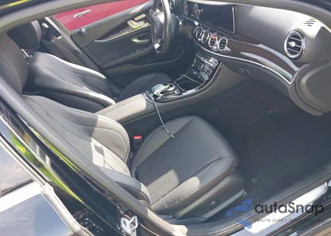 2018 Mercedes-Benz E 300 z USA, uszkodzony, nr VIN WDDZF4JB4JA480056